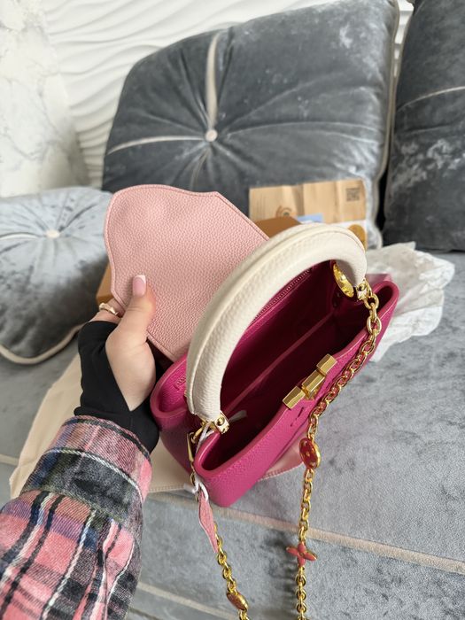 Сумка louis vuitton capucines розовая мини номерная