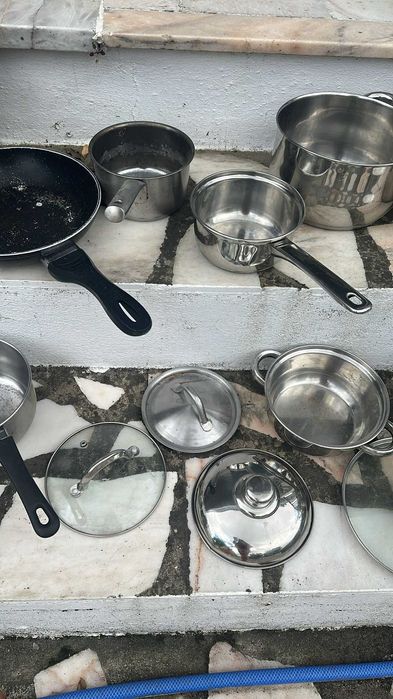Conjunto de Várias Panelas e tachos