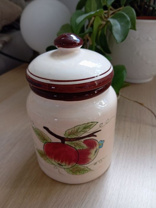 Pojemnik ceramiczny