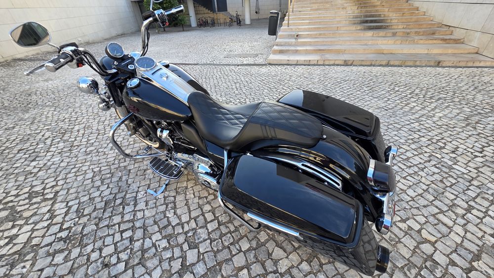 Harley Davidson road king 107