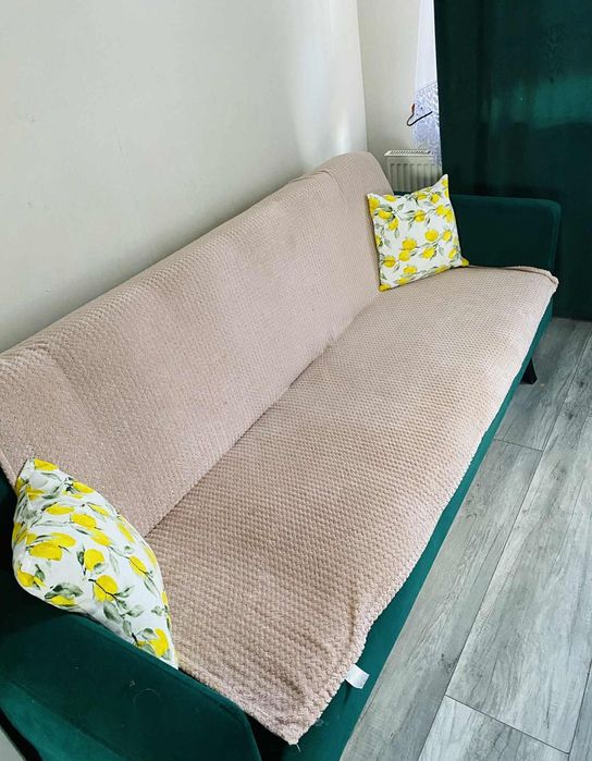 Kanapa rozkładana butelkowa zieleń.