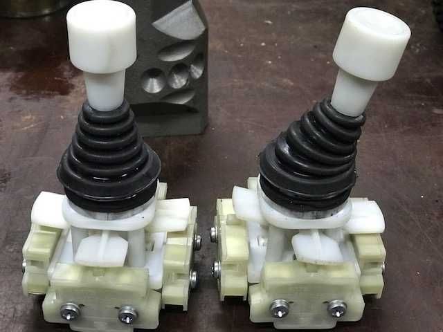 Переключатель крестовой  ПК12-21-822  джойстик