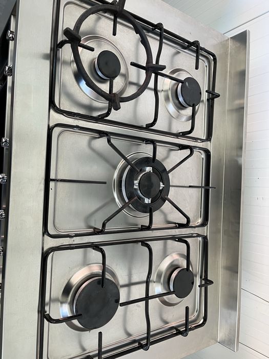 Професійна газова плита Indesit