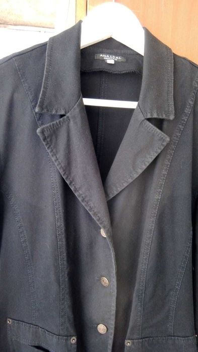 Blusão denim com bolsos para senhora