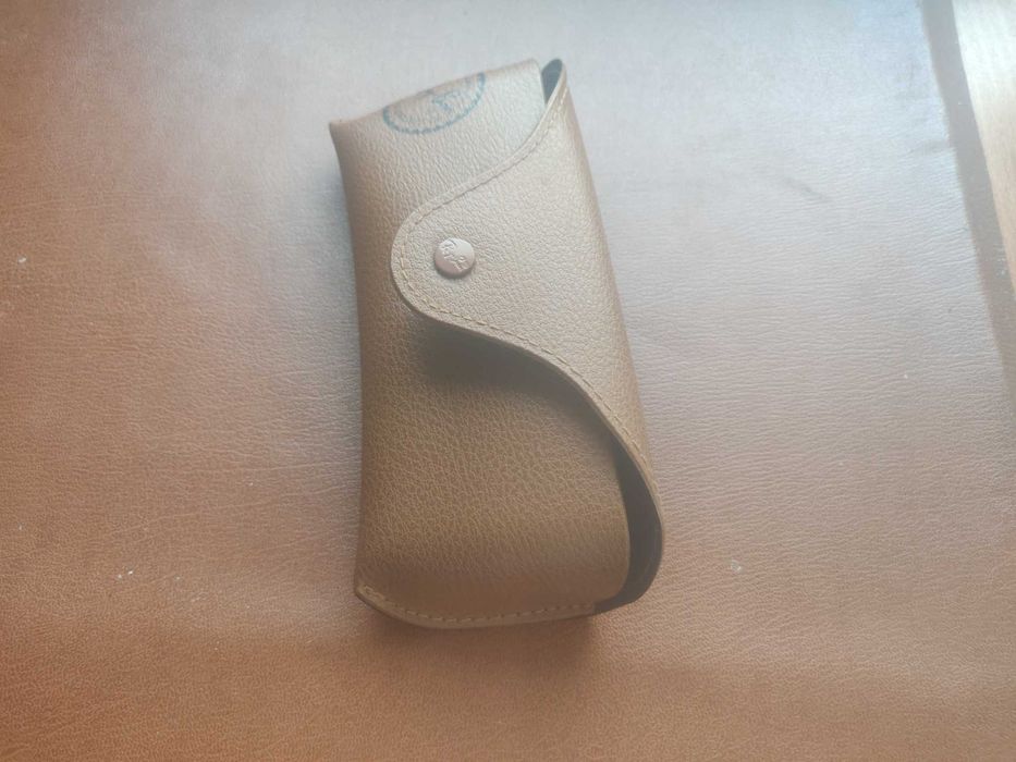 Bolsa castanha rayban