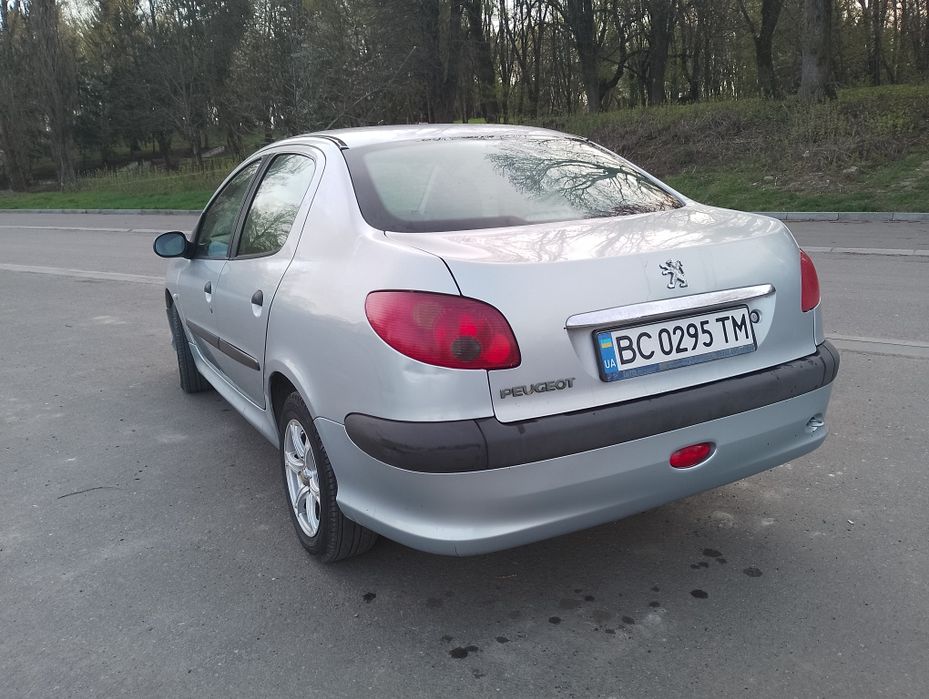 Продам Peugeot 206