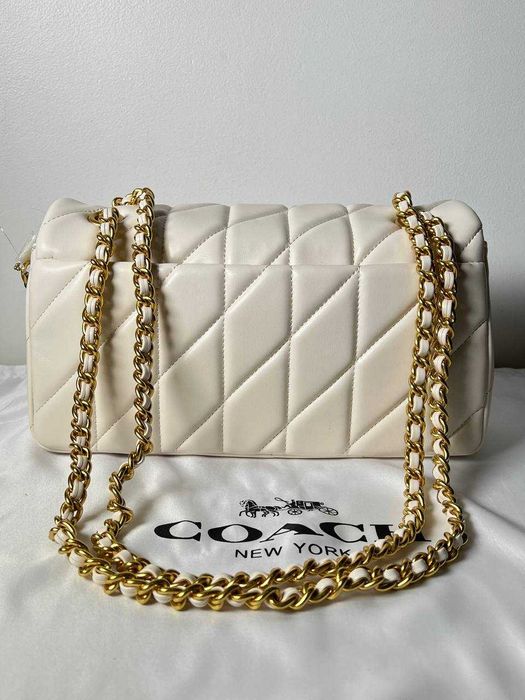 Сумка Coach Tabby 26 белая