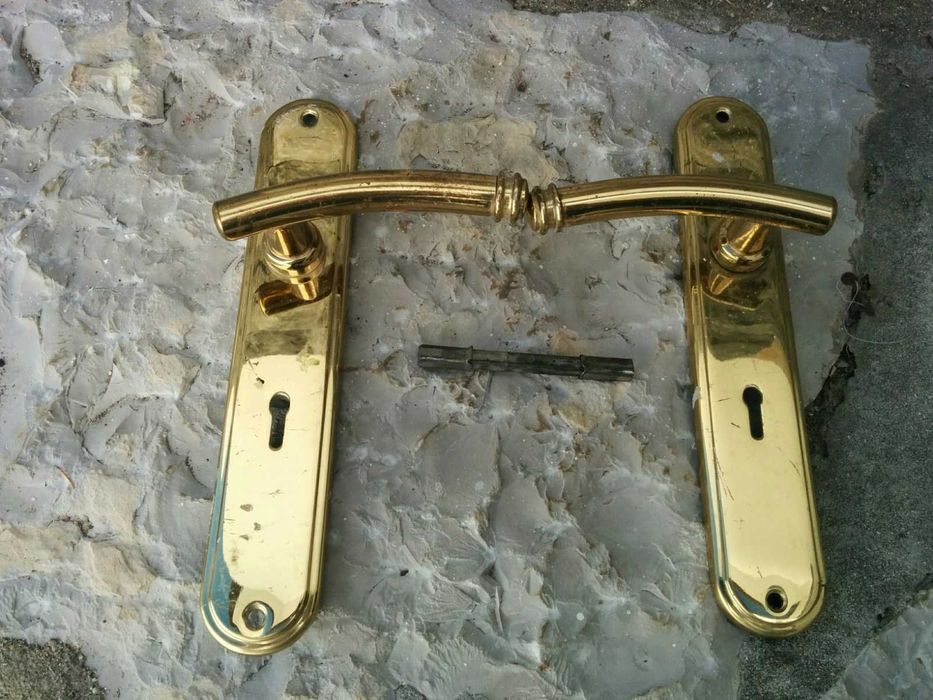 Puxadores em latão para porta interior