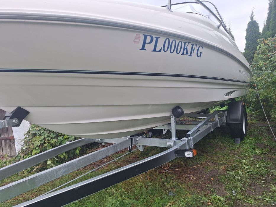 Łódź motorowa kabinowa Bayliner Capri 1802 CC