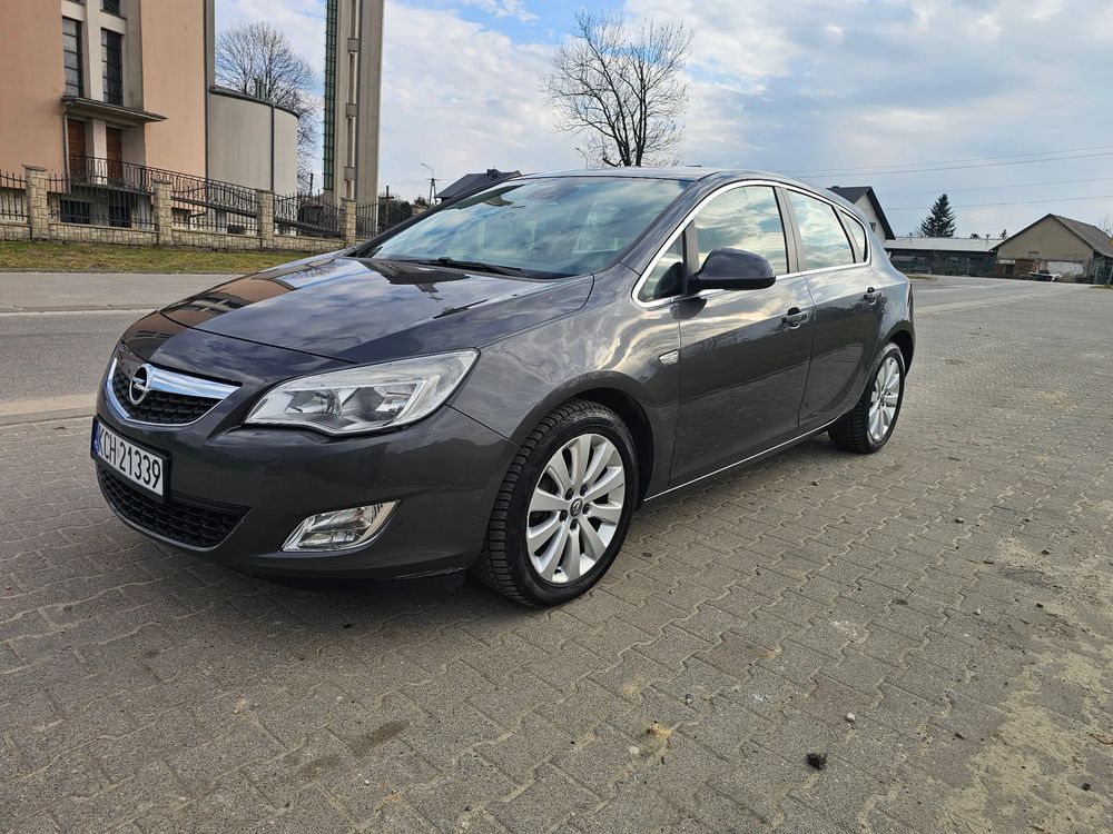 Opel Astra 1.7 CDTI Cosmo