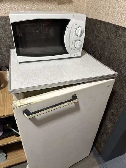 Продається 2-кім.кв.Новобаварський р-н. пров. Одоєвський.30 кв метр DD