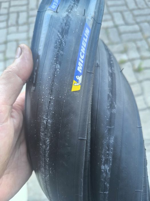 Pneu estrada 28 Michelin