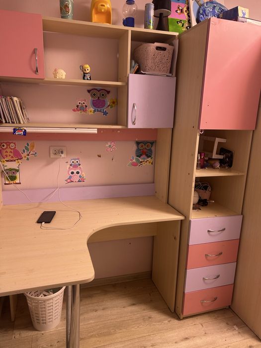 Терміново!!Дитяча спальня для дівчинки. Ліжко двухярусне. Стіл.Кровать