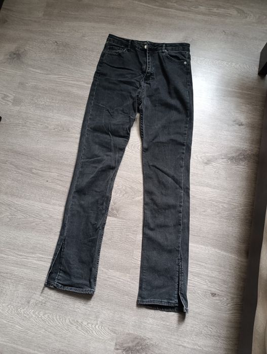 Джинси з розрізами