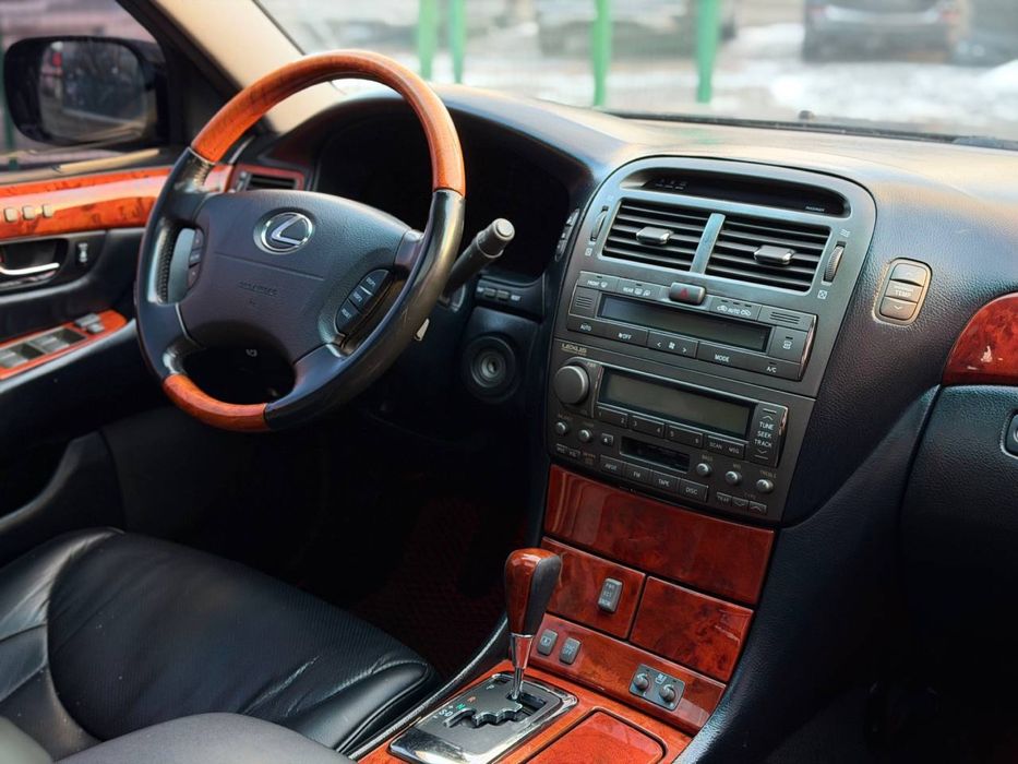 Продам Lexus Ls430 2004