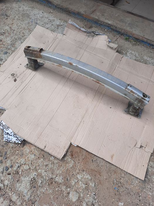 Підсилювач заднього бампера на Шкоду супер б