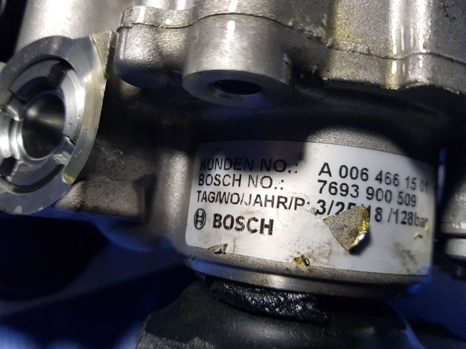 Bomba da direção direcção assistida Mercedes w204 w212 w218 w207 ClS