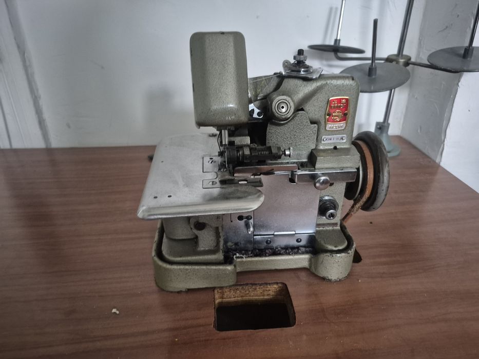 Maszyna do szycia overlok- rezerwacja