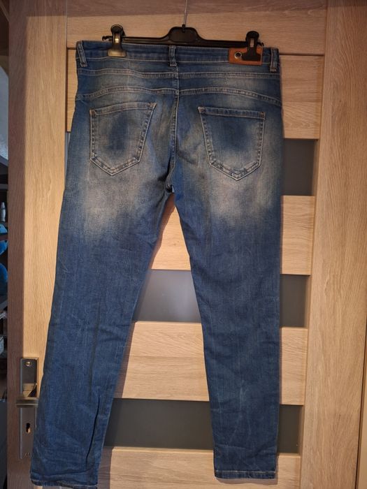 Spodnie jeansowe ze sklepu New Yorker