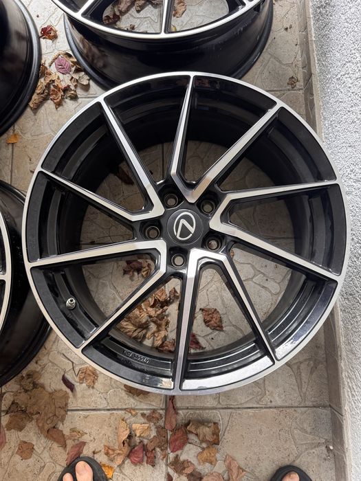Felgi oryginalne Lexus ES F-Sport 19 cali z czujnikami ciśnienia