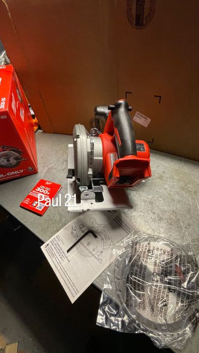 Milwaukee  serra Circular