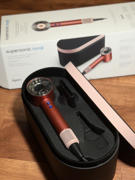 Фен Dyson Supersonic HD16