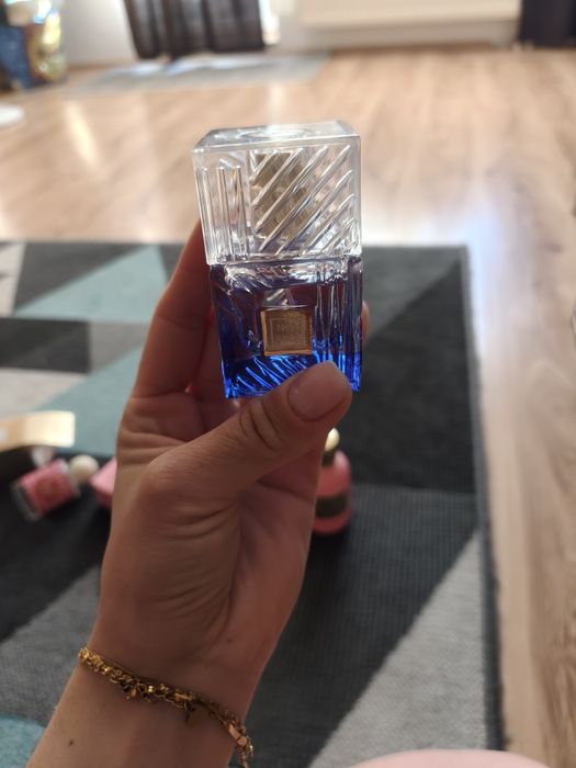 Perfumy damskie ..