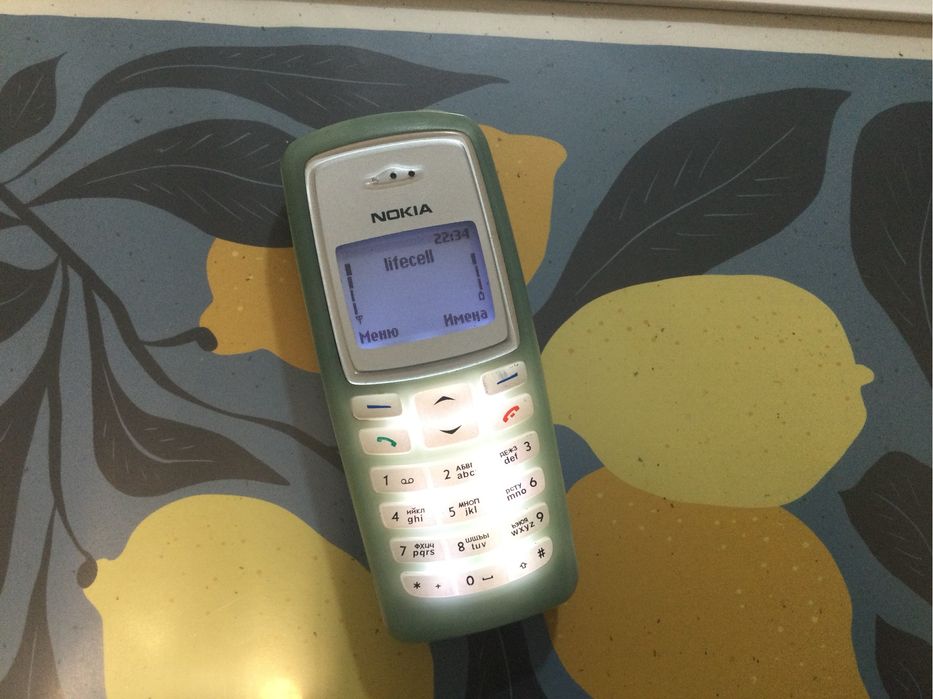 Нокия 2100 продам