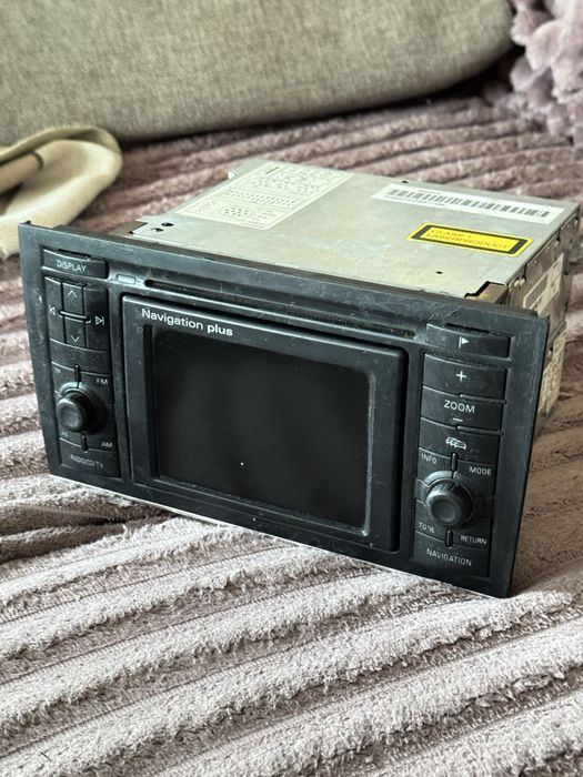 Автомагнітола RNS-D від ауді а4б6