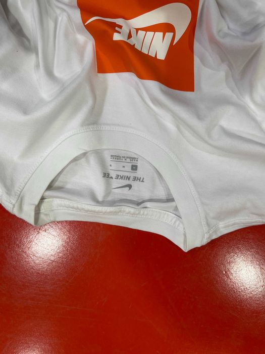 T-shirt Nike Just Do It. Manga comprida, branca, 100% algodão.