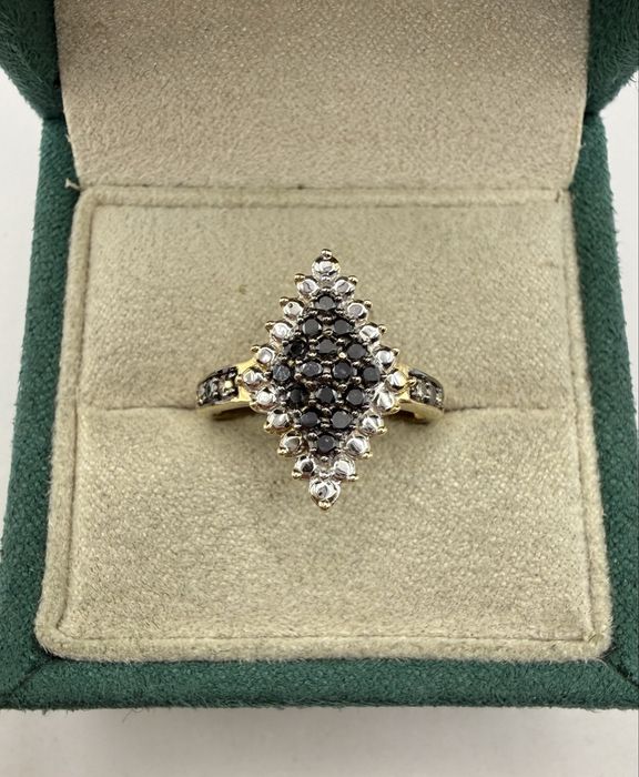 Złoty pierścionek z diamentami 0,33ct