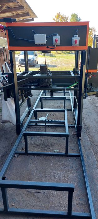 Trak taśmowy poziomy | Silnik 5 kW | Torowisko 9m | Szerokość 90cm