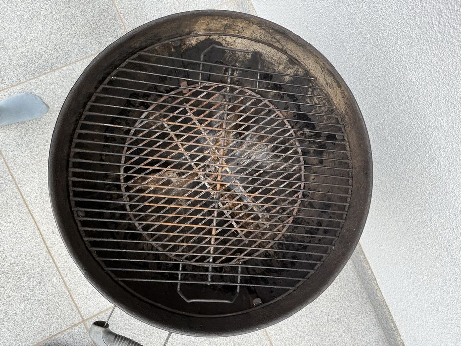 Grill Weber węglowy Compact Kettle 57cm