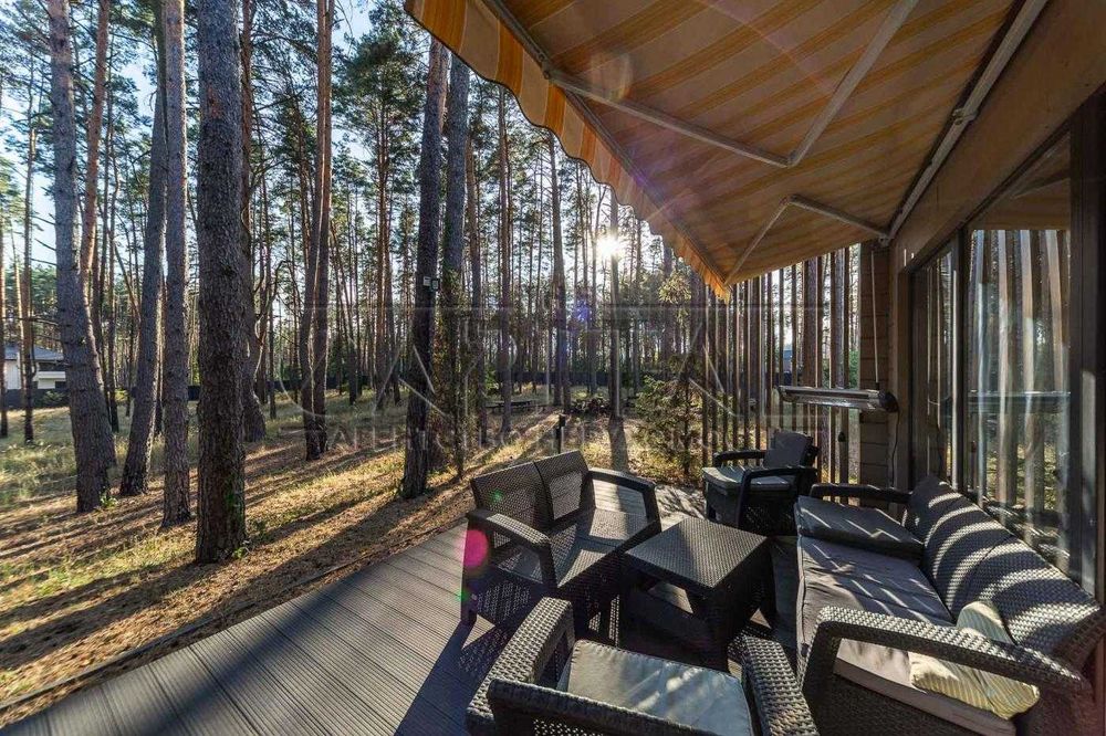 Оренда будинку з генератором, Буча