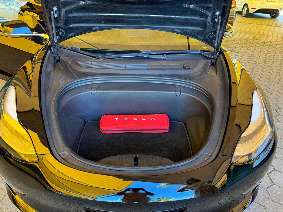 Tesla Model 3 Long-Range Dual Motor AWD