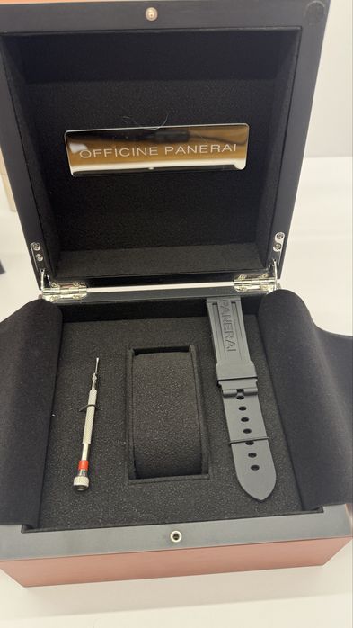 Фірмова коробка під годинник Panerai.Панераі.Нова.