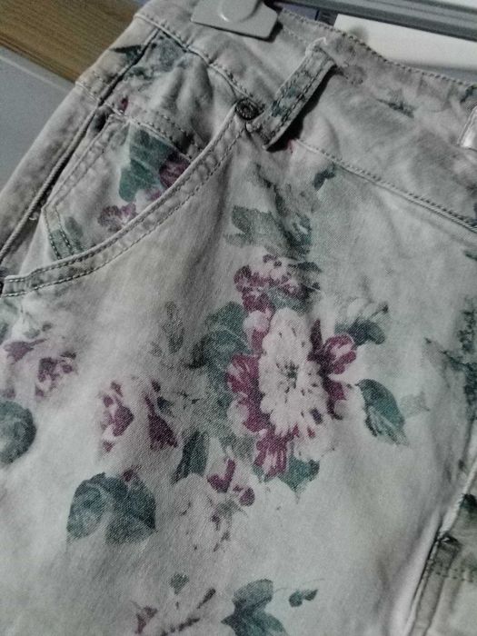 Bawełniane spodnie damskie wzorzyste w kwiaty z wzorem XL 42