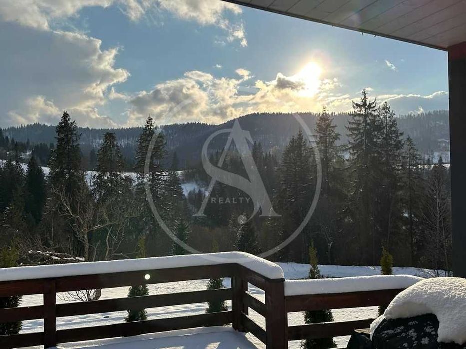 Сучасний котедж в котеджному містечку в Карпатах Славське (Славсько)