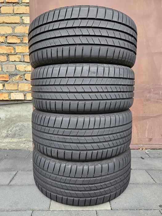 Автошини літні 225/40R18 Bridgestone Turanza T005 комплект з Німеччини