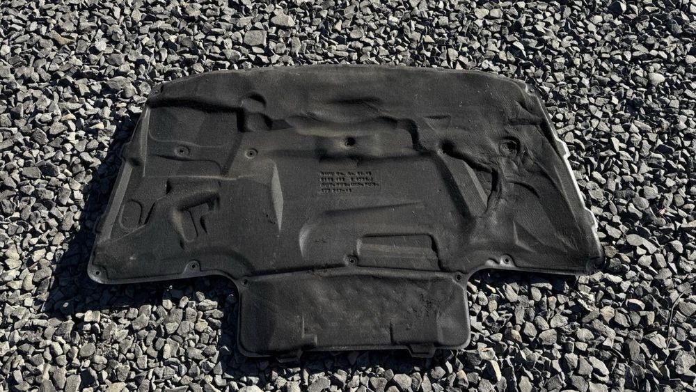 Шумоізоляція Капота БМВ Е39 Шумка капота бмв е39 шумка Шрот BUMER