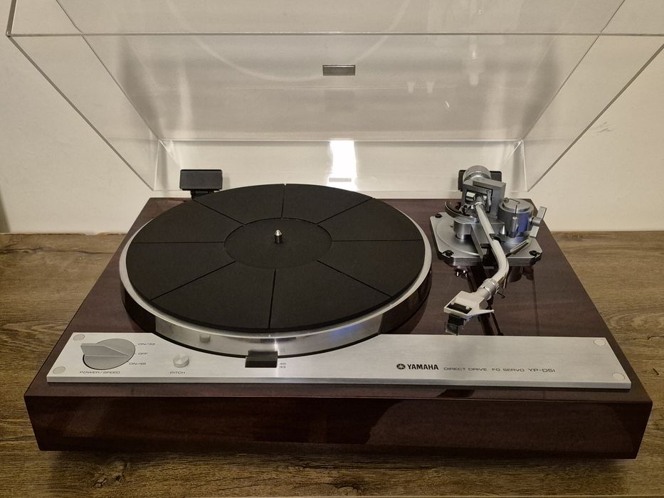 Gramofon vintage Yamaha YP-D51