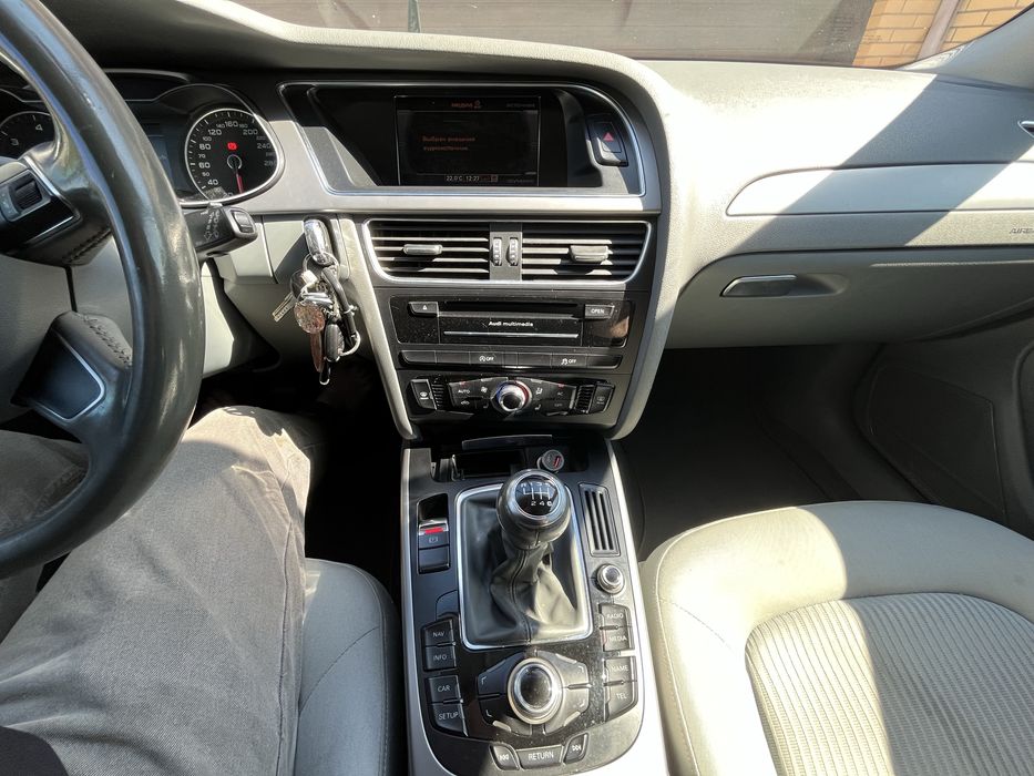 Продам власне авто Audi A4 B8