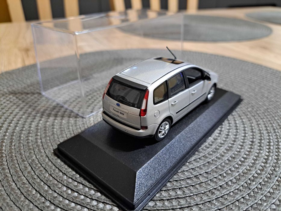 Ford C-Max mk1 srebrny Minichamps 1:43