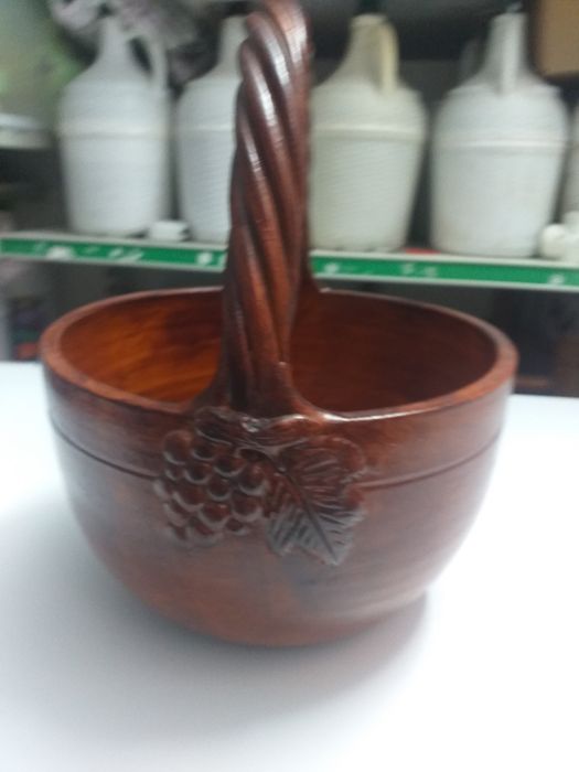 Cesta em barro antiga