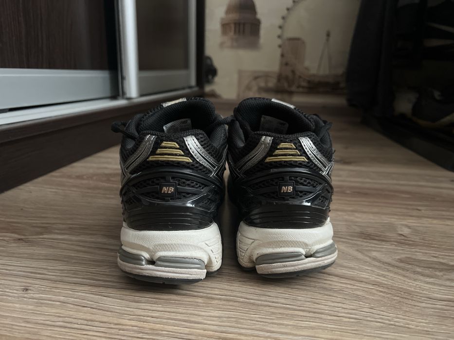 New Balance 1906R