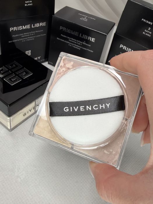 Пудра для обличчя Givenchy розстпчаста 02 Satin Blanc
