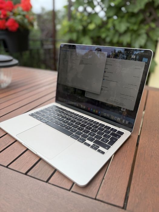 Macbook air m3/ 16 gb ram / dysk 500 gb/ 2024