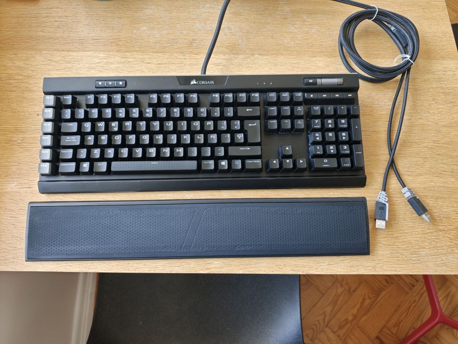 Teclado Gaming Corsair K95 RGB Platinum