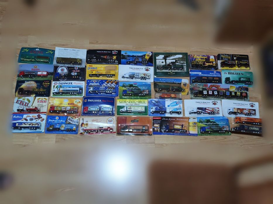 Ciężarówki aut kolekcjonerskich 35 szt