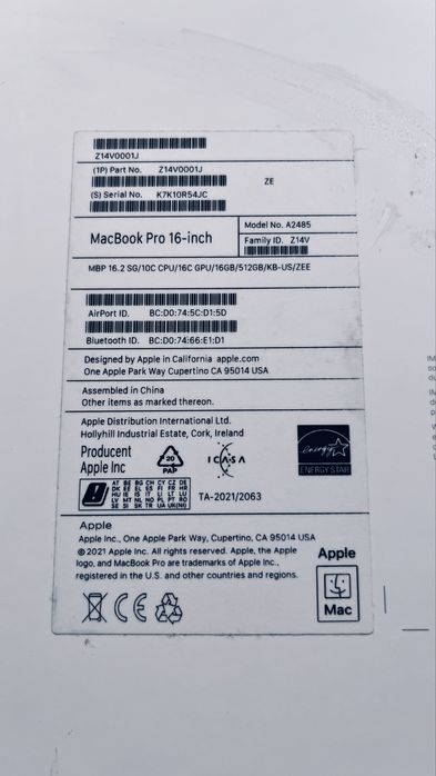 Macbook Pro 15 16GB 512GB + HUB [2019] ew. ZAMIANA